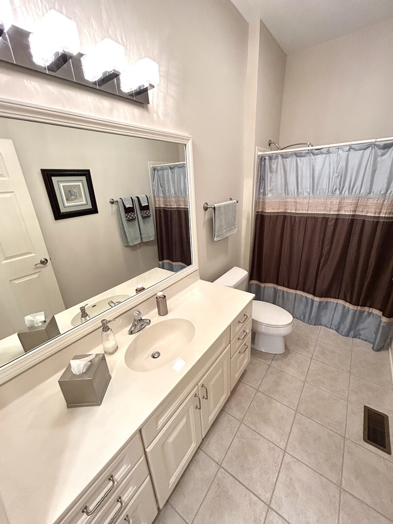 16422 Crescent Lake Court #16422, Crest Hill, IL 60403