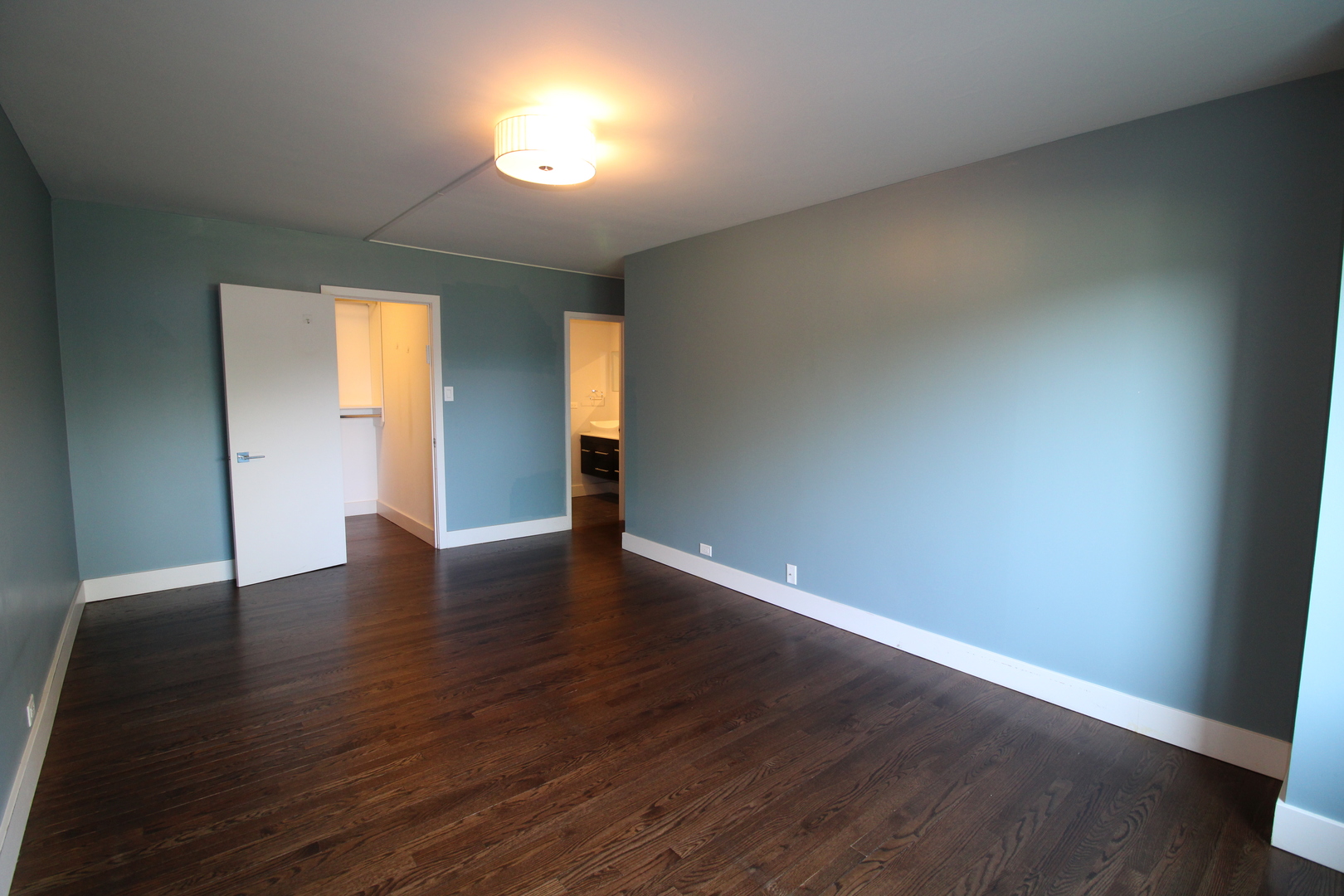 7061 N Kedzie Avenue #116, Chicago, IL 60645