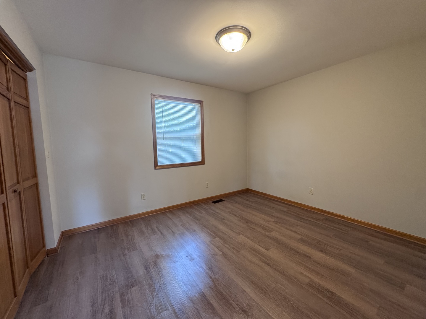 1353 Lakeview Avenue, Rockdale, IL 60436