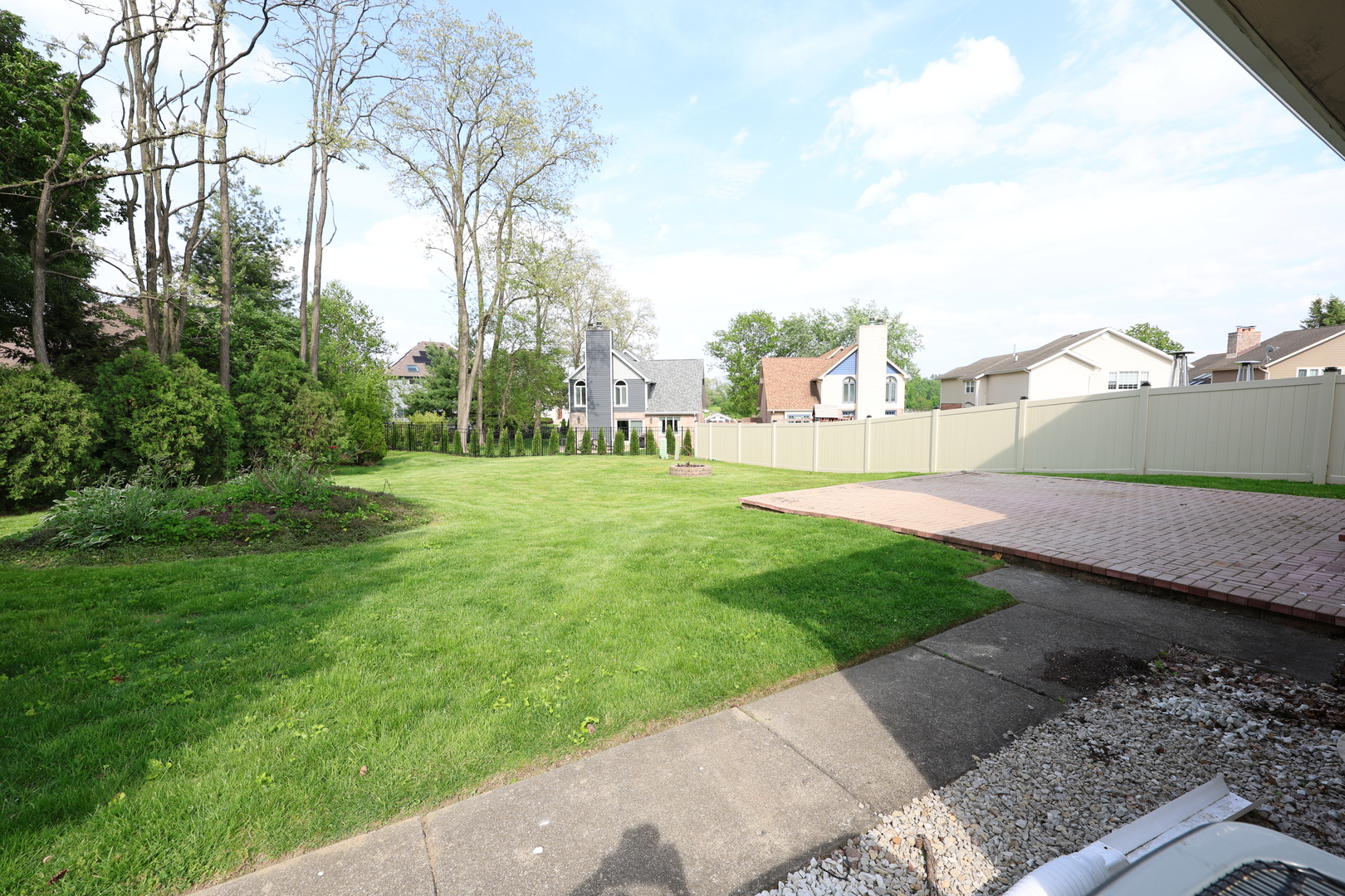 8315 Helen Court, Downers Grove, IL 60516