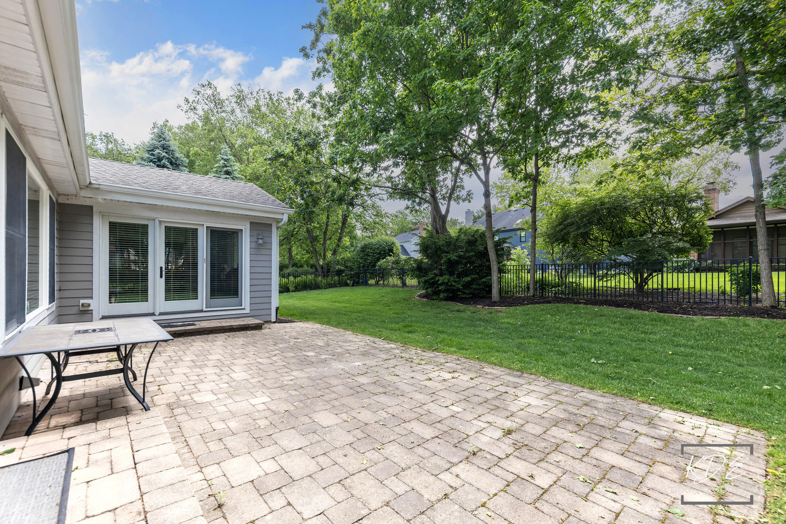 1126 Kings Point Court, Naperville, IL 60563