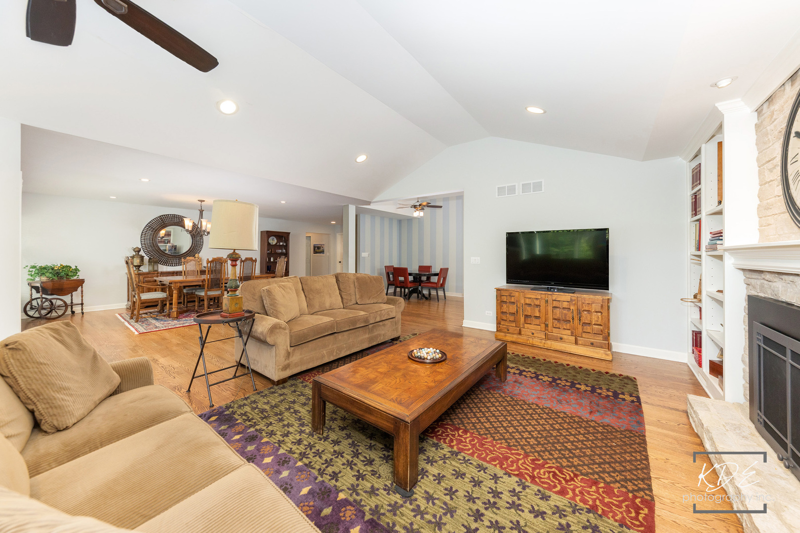 1126 Kings Point Court, Naperville, IL 60563