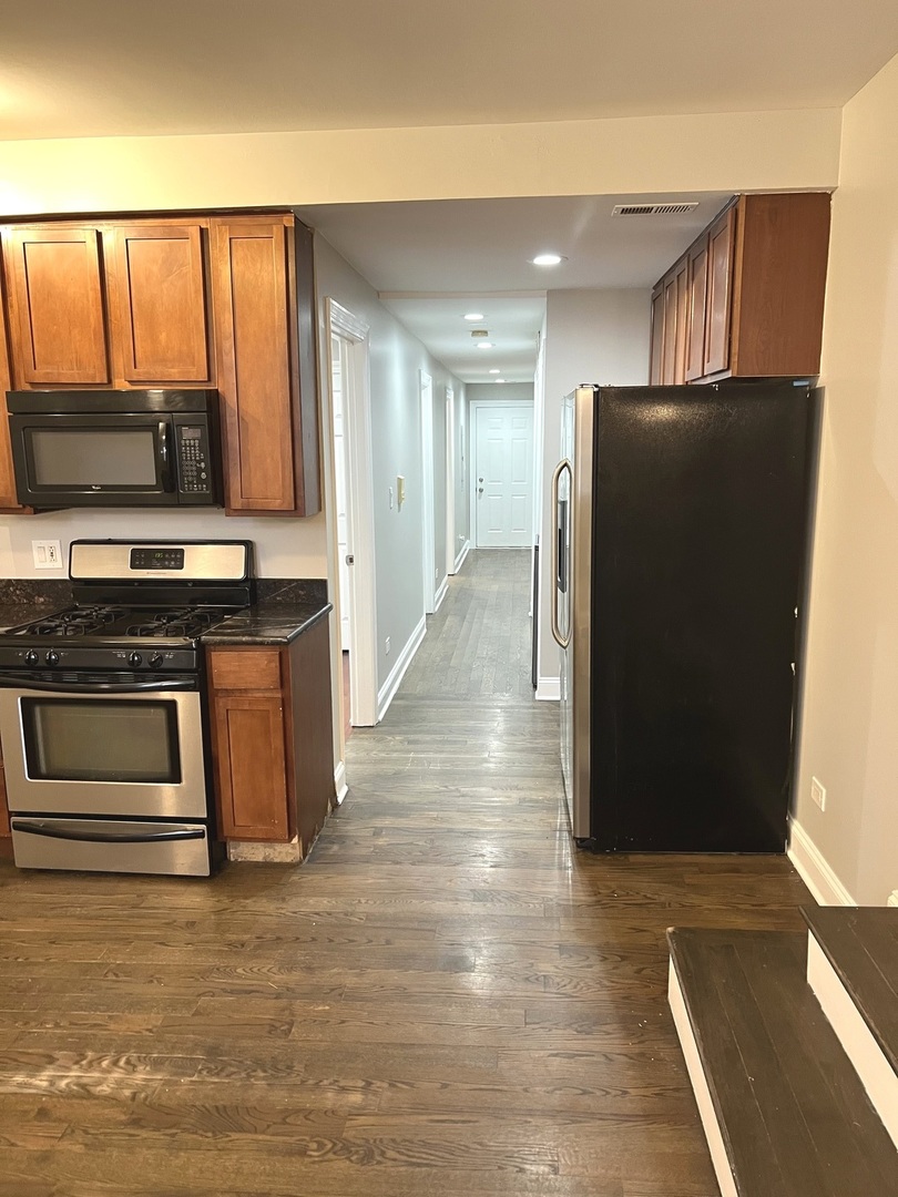 2254 W Arthur Avenue #1051A, Chicago, IL 60645