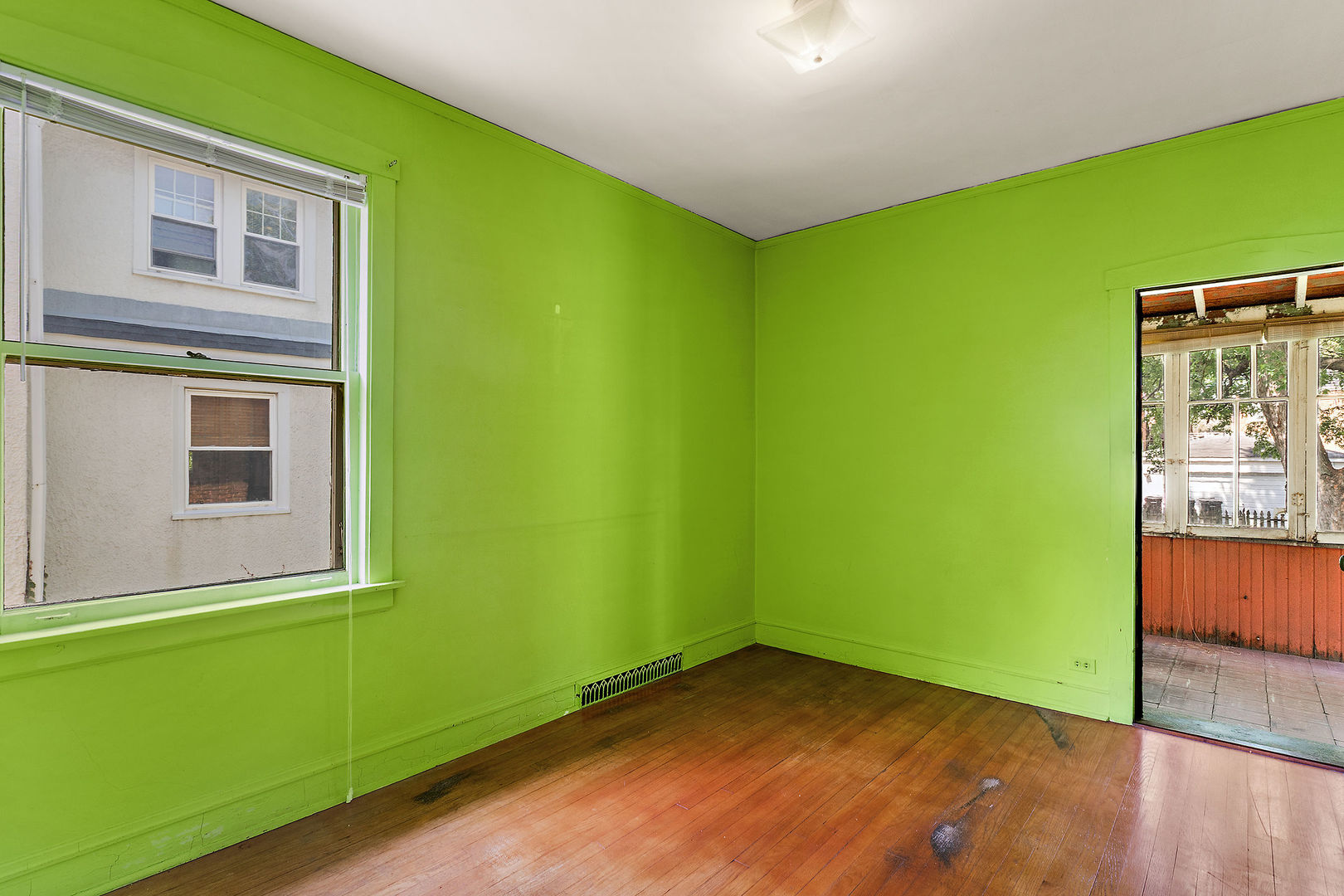 7046 N Osceola Avenue, Chicago, IL 60631