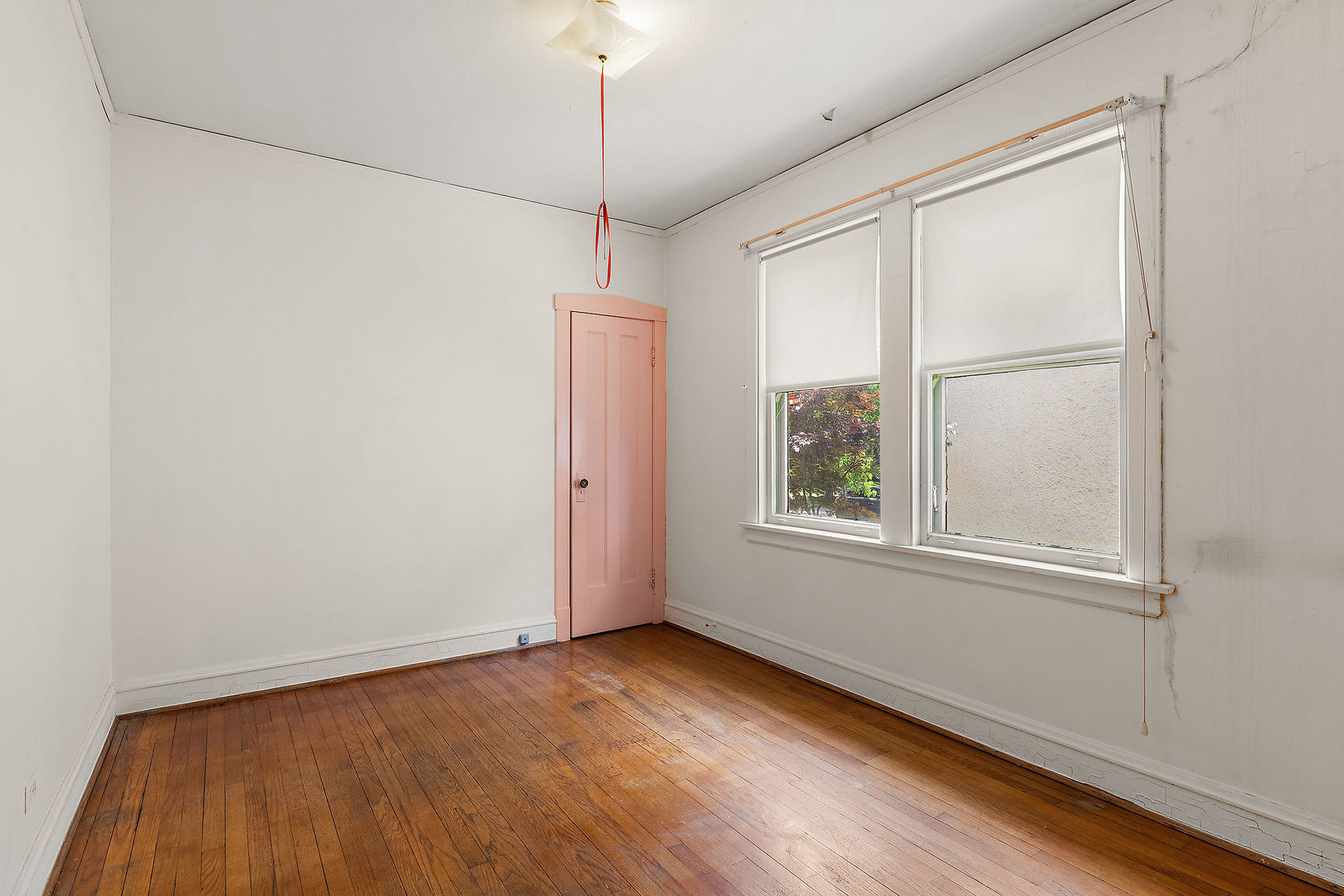 7046 N Osceola Avenue, Chicago, IL 60631