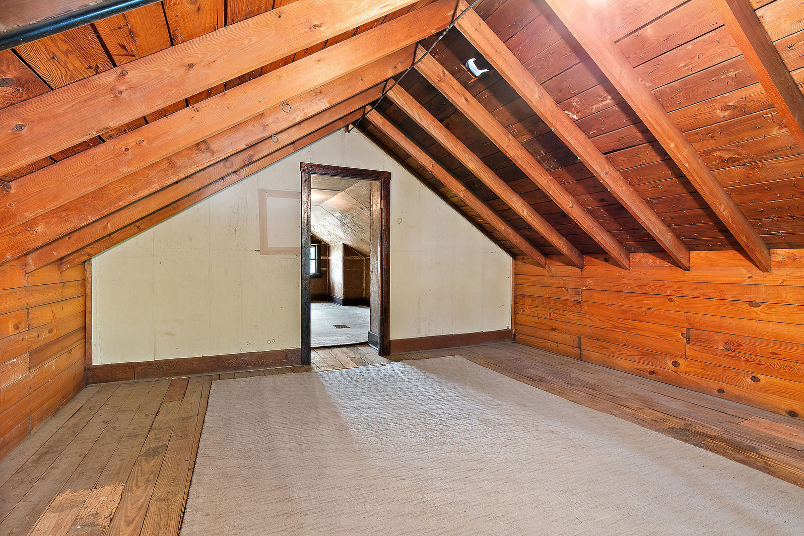 7046 N Osceola Avenue, Chicago, IL 60631