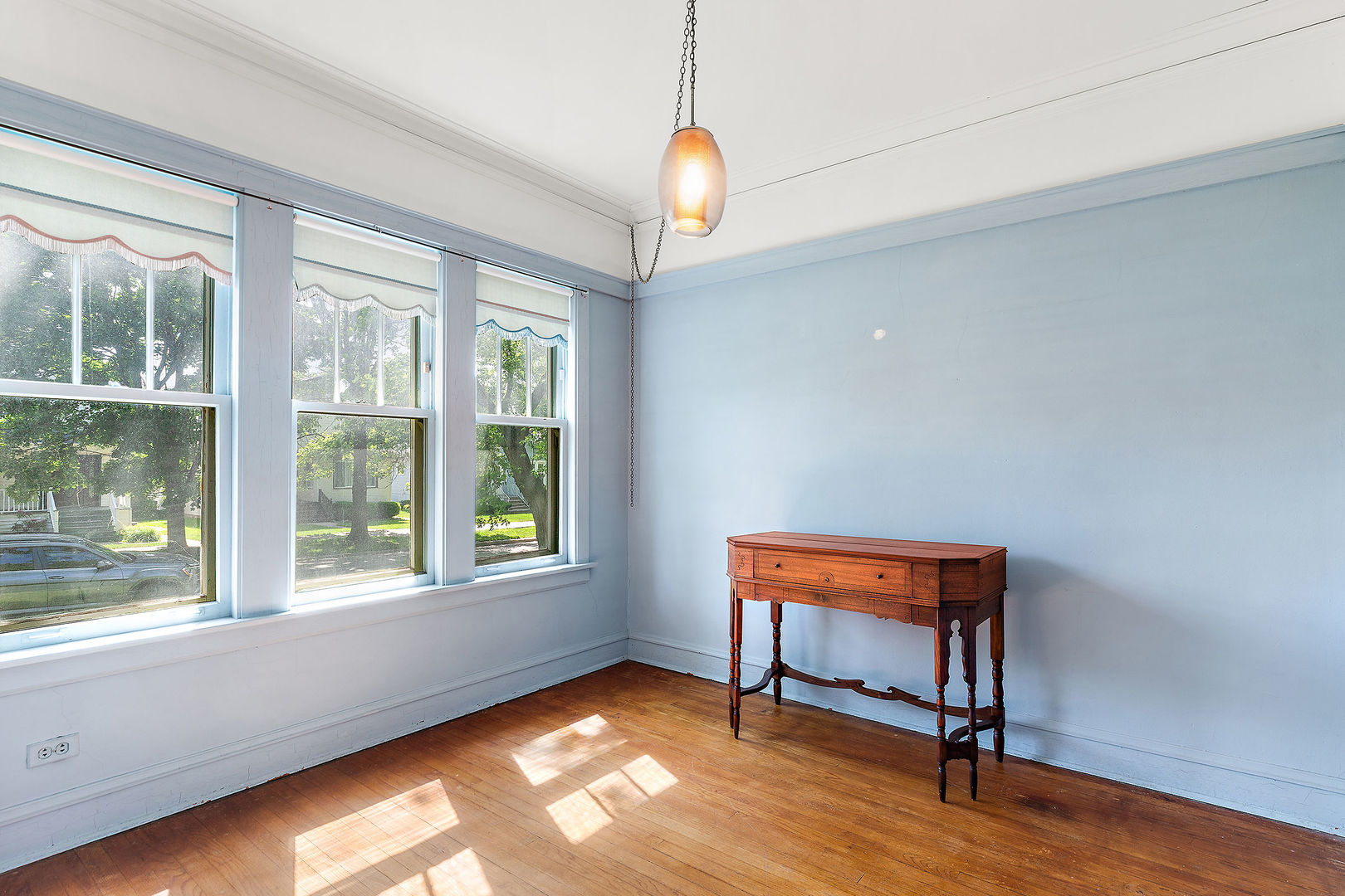 7046 N Osceola Avenue, Chicago, IL 60631