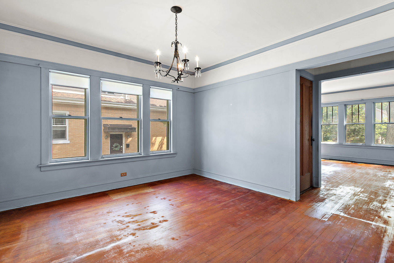 7046 N Osceola Avenue, Chicago, IL 60631