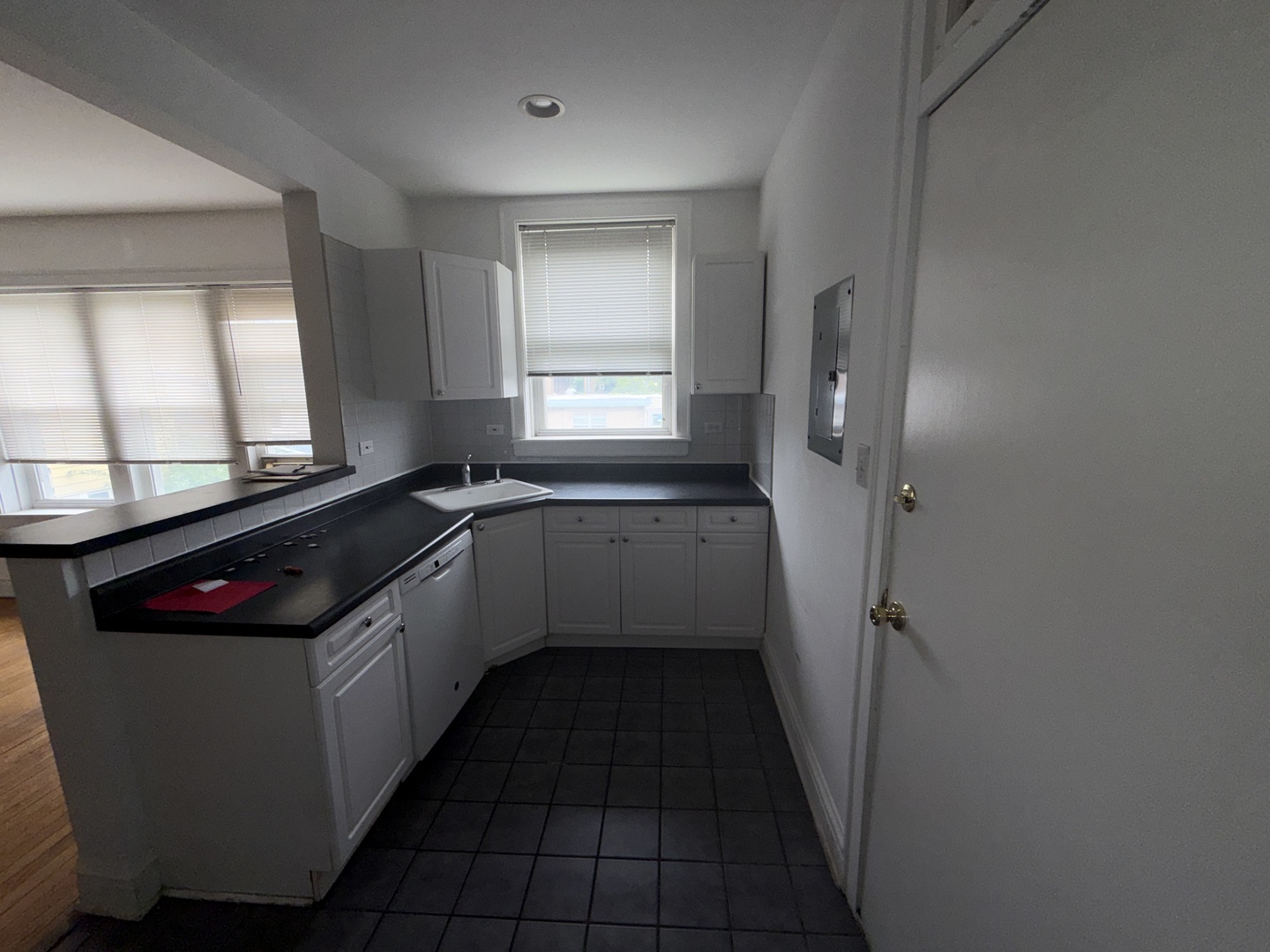 3135 W LELAND Avenue #2E, Chicago, IL 60625