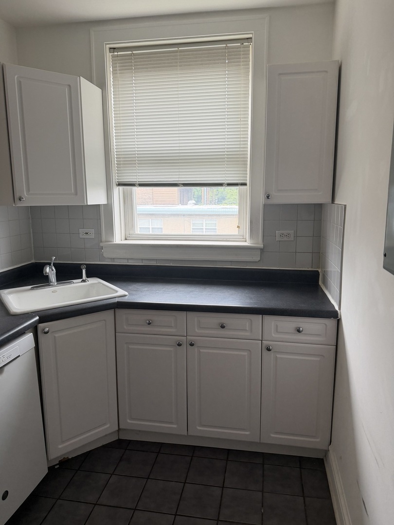 3135 W LELAND Avenue #2E, Chicago, IL 60625