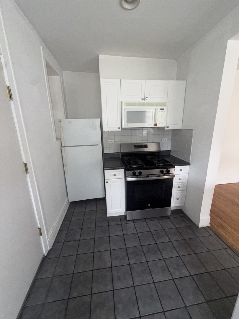 3135 W LELAND Avenue #2E, Chicago, IL 60625