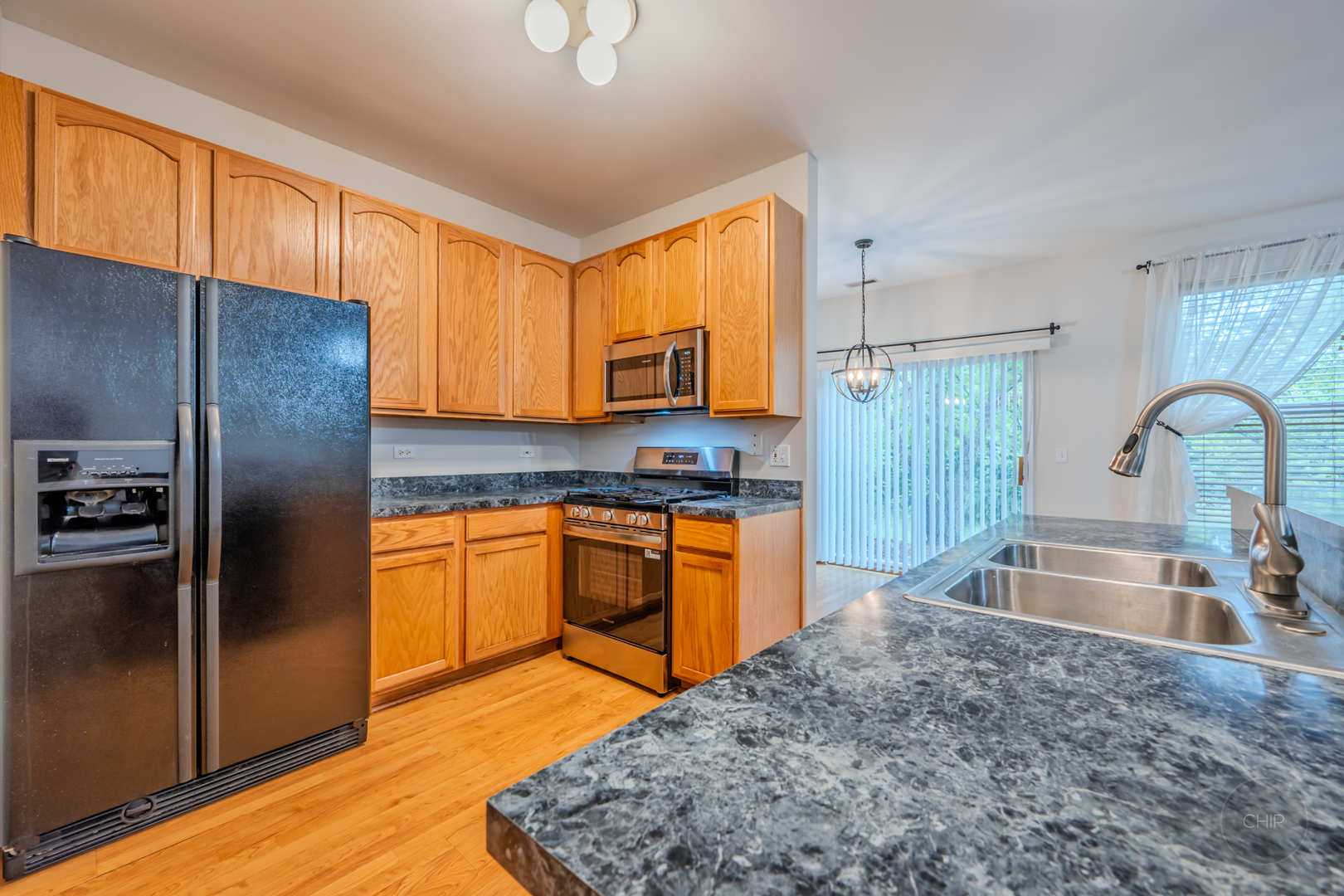 604 BLACKSTONE Court, Aurora, IL 60504