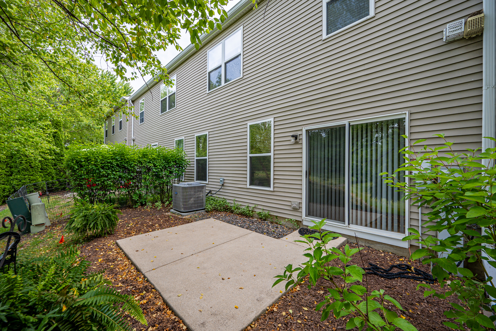 604 BLACKSTONE Court, Aurora, IL 60504