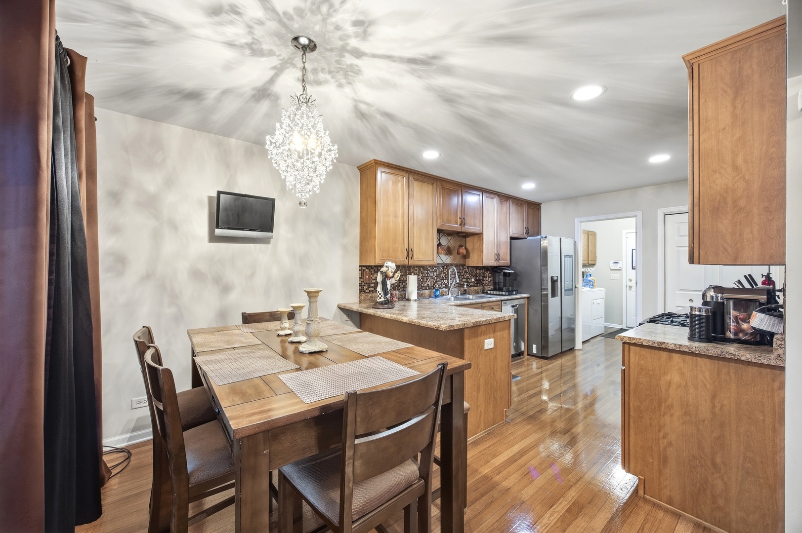1447 Mackenzie Lane, Elgin, IL 60120