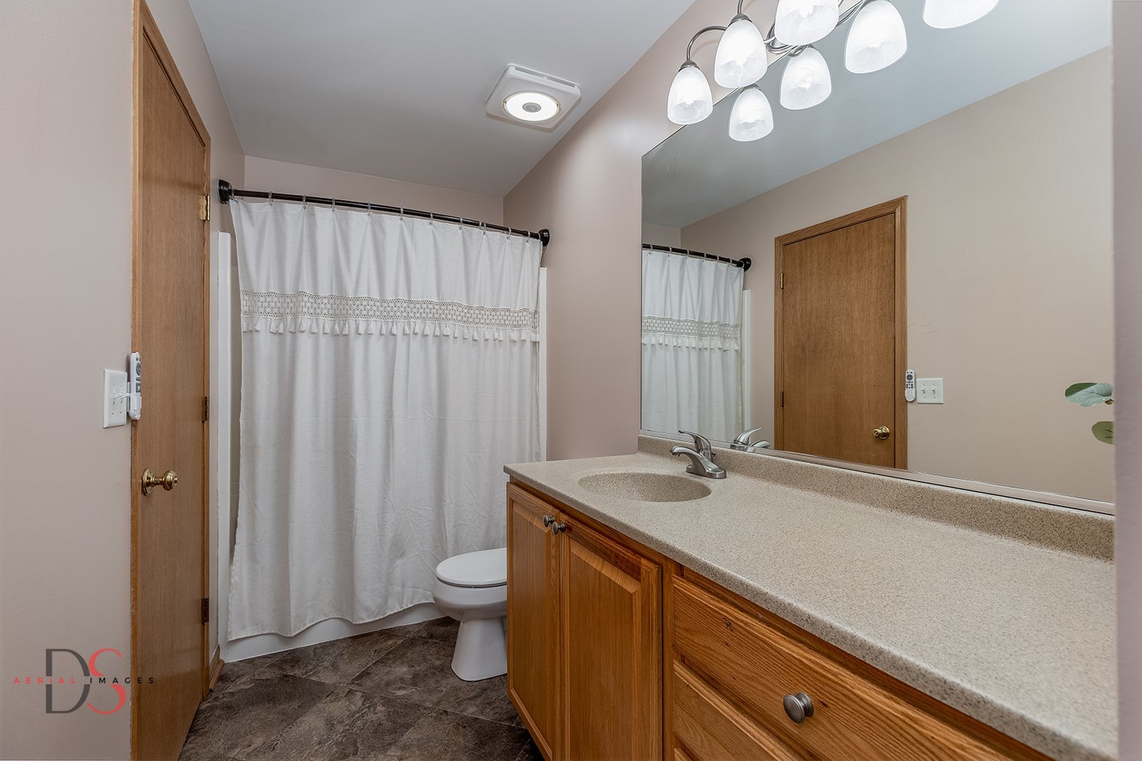 729 River Edge Circle, Ottawa, IL 61350