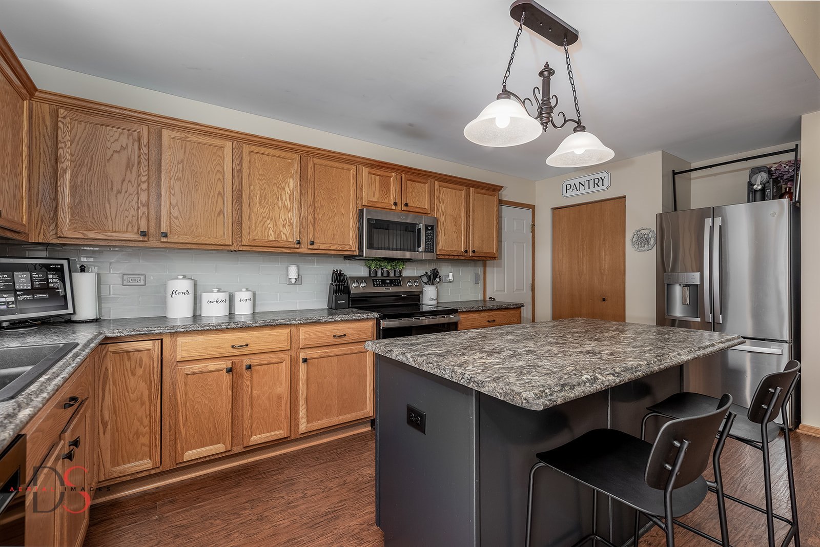 729 River Edge Circle, Ottawa, IL 61350