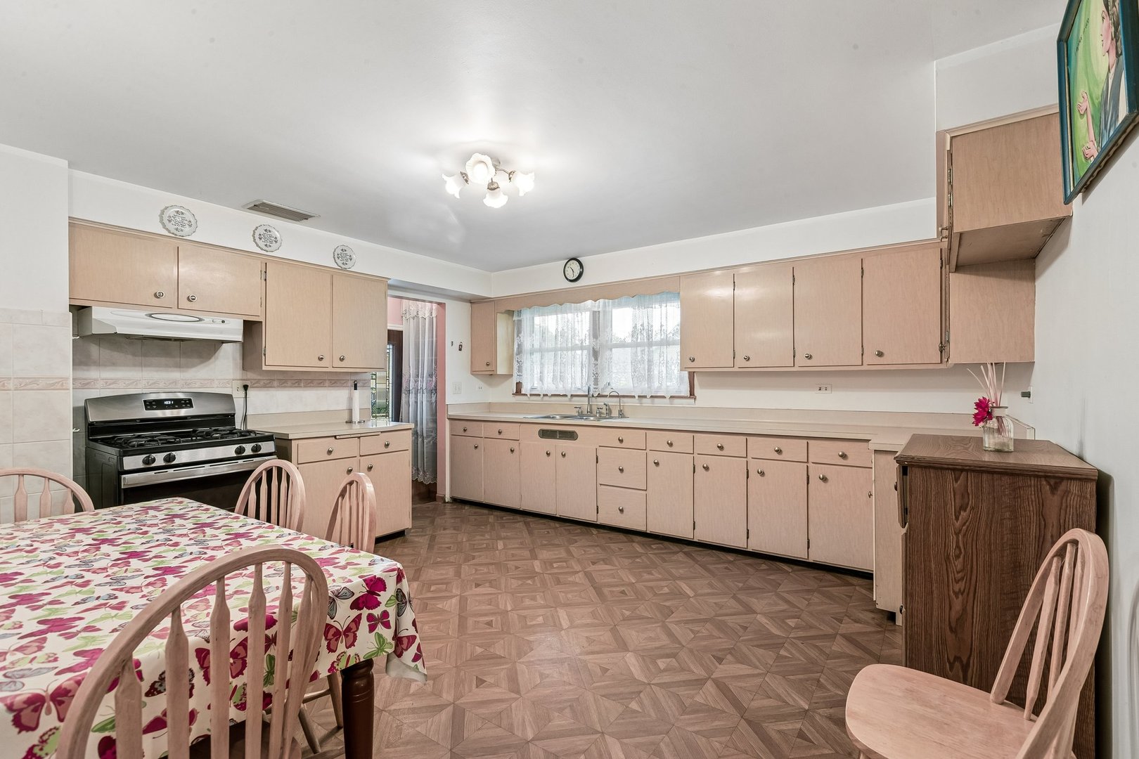 1120 11th Street, North Chicago, IL 60064