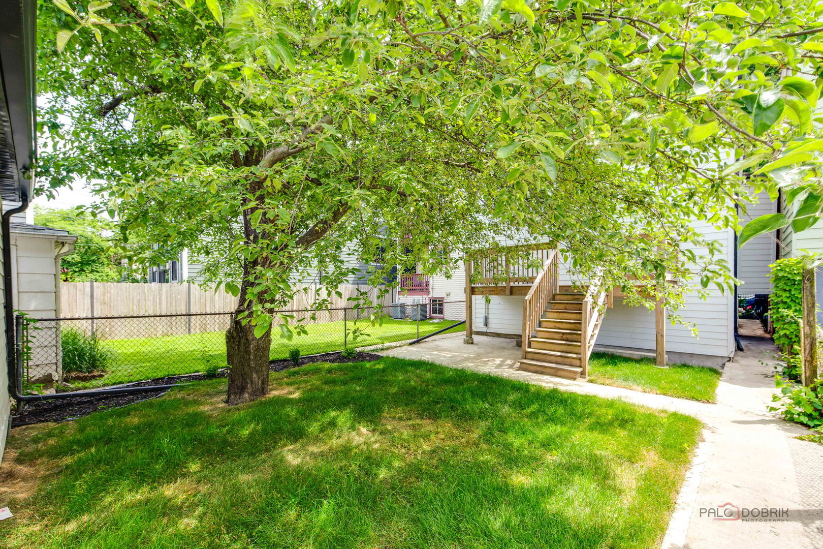 1826 W Farragut Avenue, Chicago, IL 60640