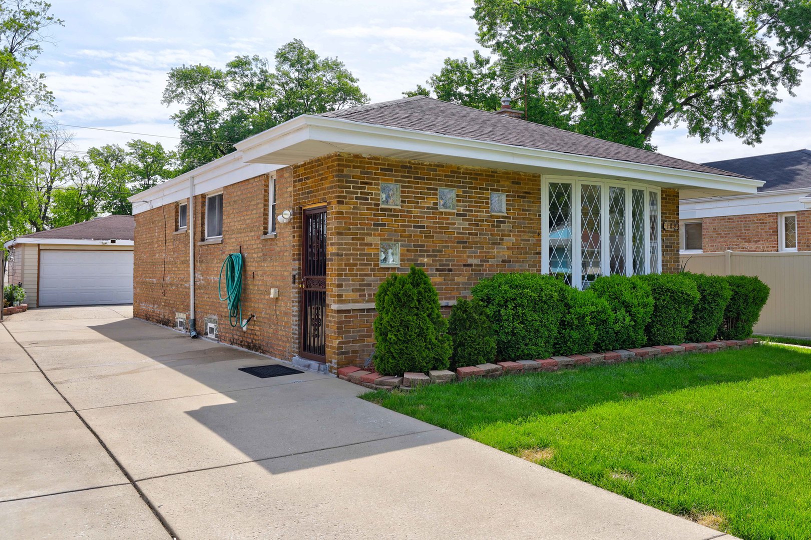 109 Rice Avenue, Bellwood, IL 60104