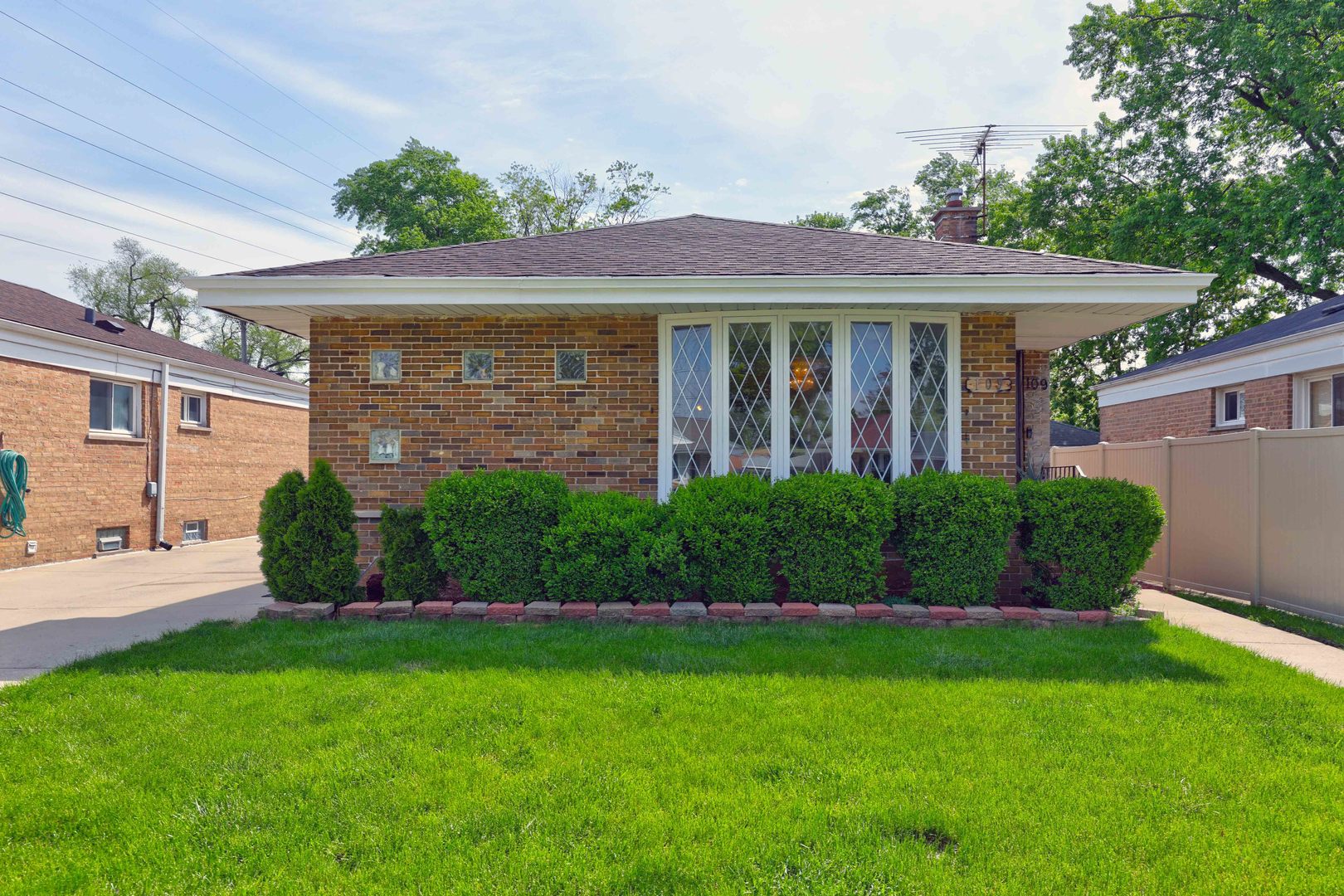 109 Rice Avenue, Bellwood, IL 60104