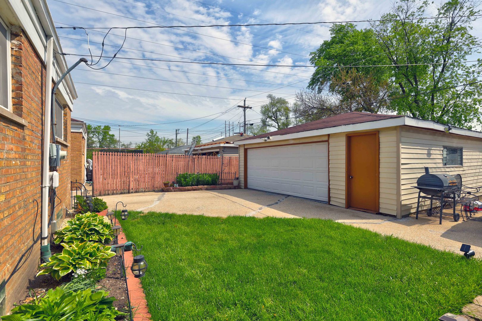 109 Rice Avenue, Bellwood, IL 60104