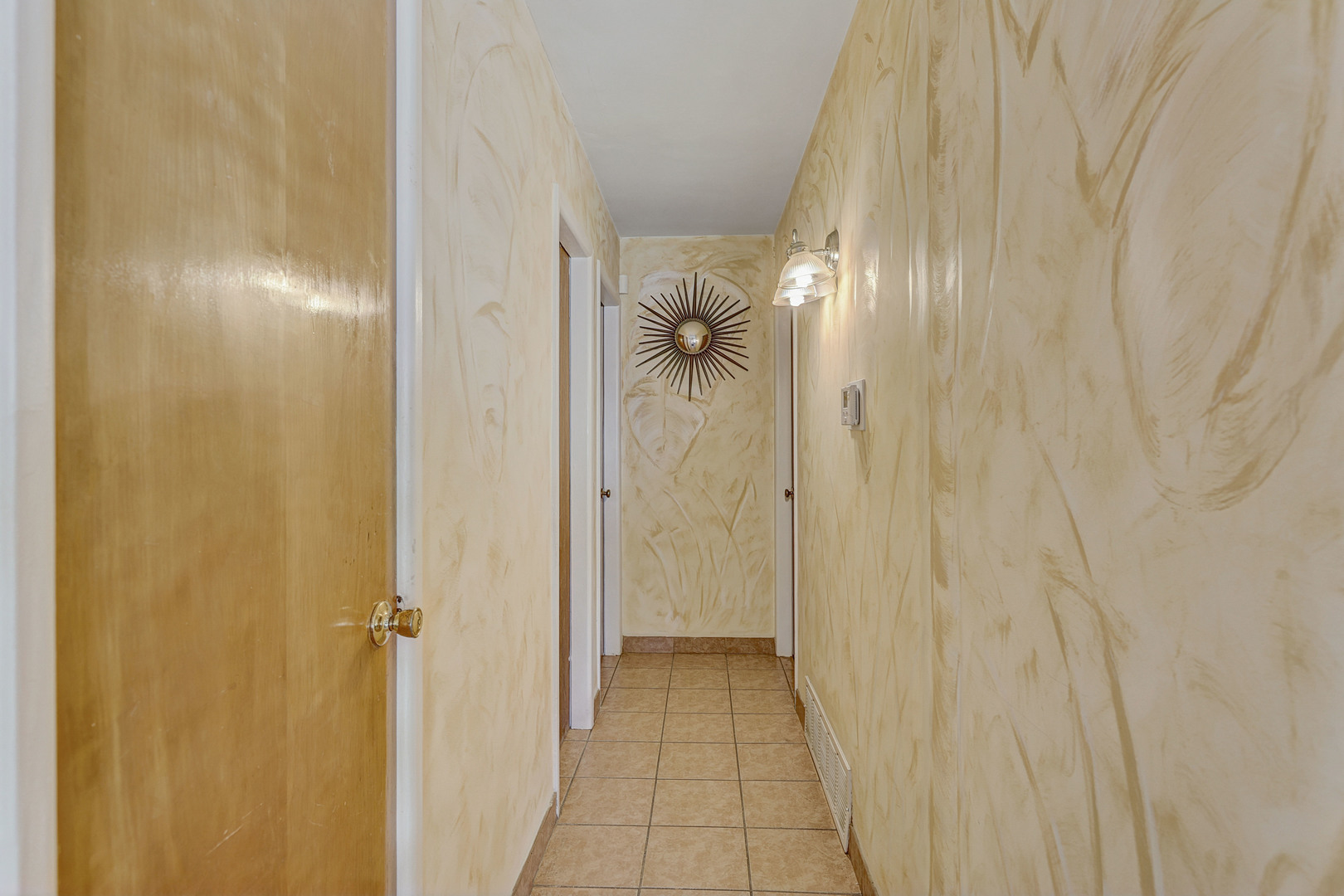 109 Rice Avenue, Bellwood, IL 60104