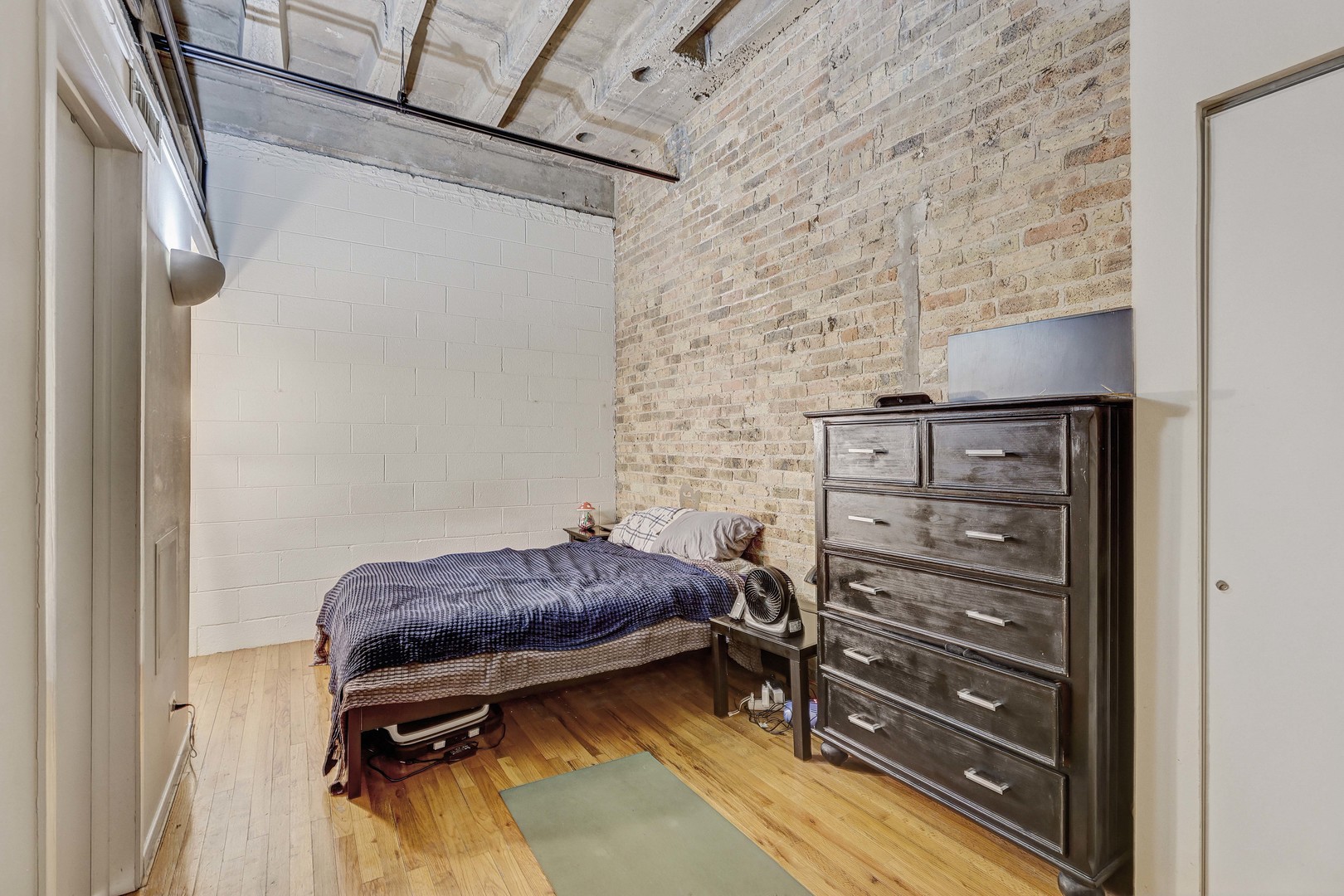 2525 N Sheffield Avenue #2C, Chicago, IL 60614