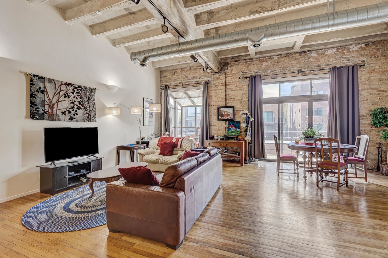 2525 N Sheffield Avenue #2C, Chicago, IL 60614