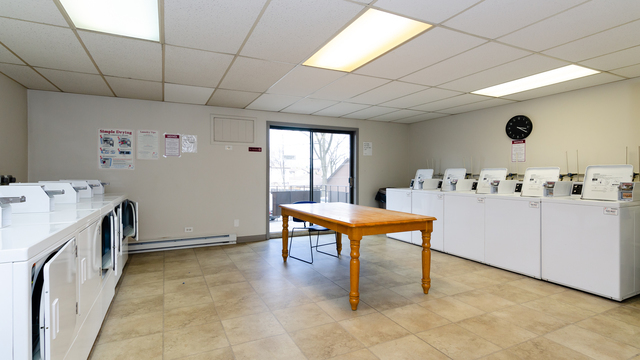 850 Des Plaines Avenue #504, Forest Park, IL 60130