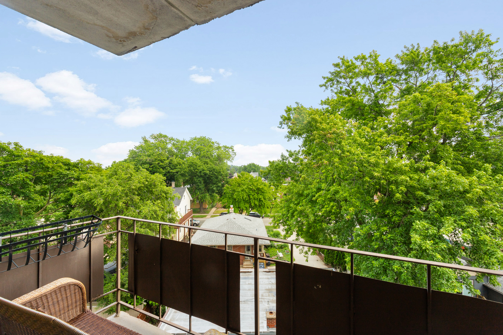 850 Des Plaines Avenue #504, Forest Park, IL 60130