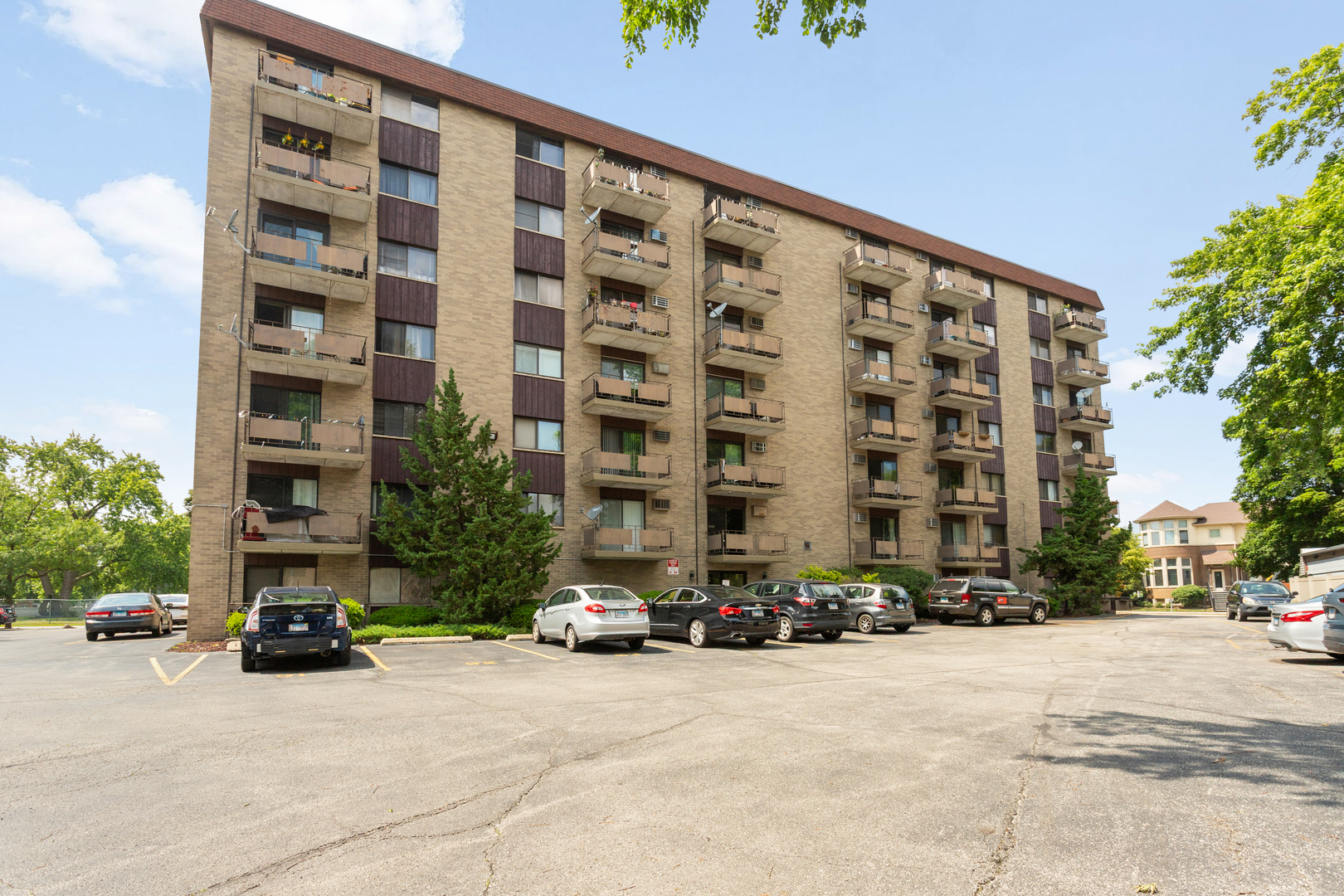 850 Des Plaines Avenue #504, Forest Park, IL 60130