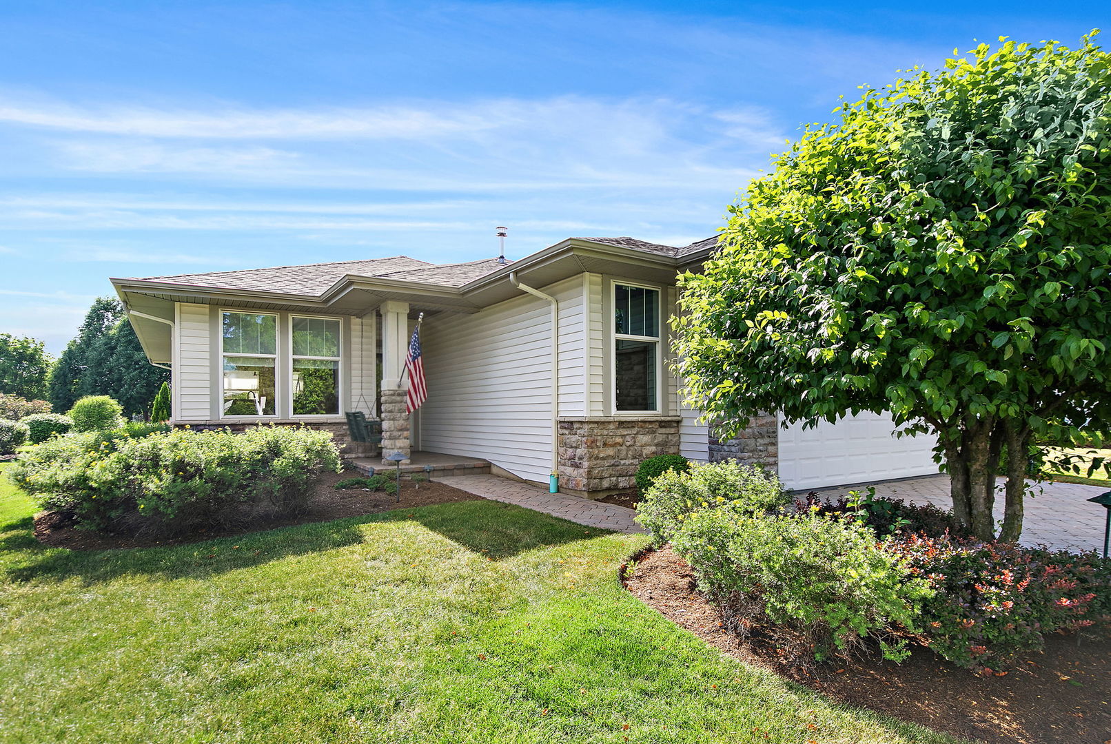 12251 Tuliptree Lane, Huntley, IL 60142