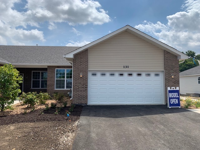 455 BUILDING 9 RIDGE Lane, Bolingbrook, IL 60440