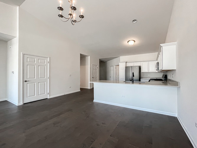 451 BUILDING 9 RIDGE Lane, Bolingbrook, IL 60440