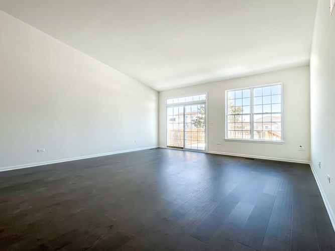 451 BUILDING 9 RIDGE Lane, Bolingbrook, IL 60440
