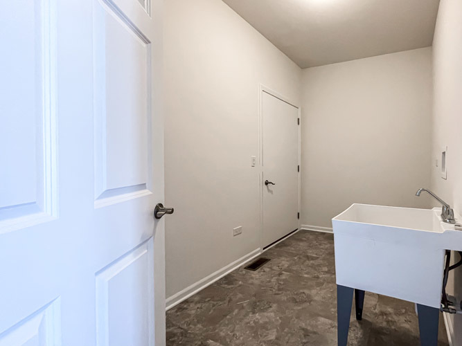 451 BUILDING 9 RIDGE Lane, Bolingbrook, IL 60440