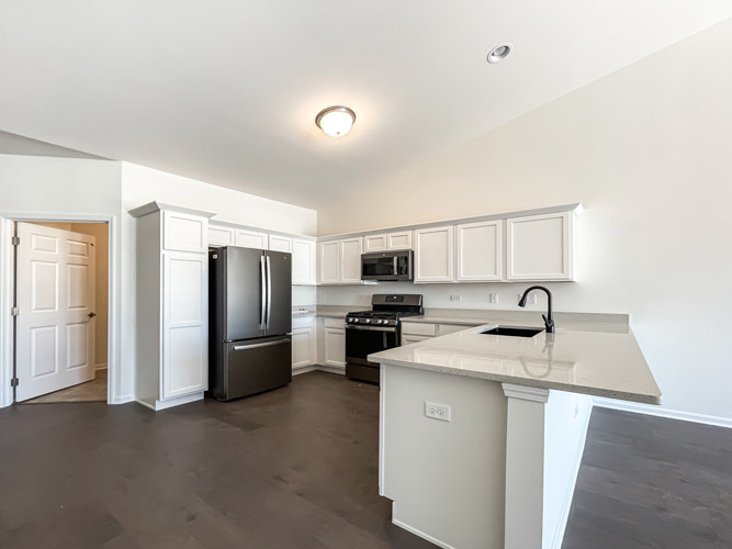 451 BUILDING 9 RIDGE Lane, Bolingbrook, IL 60440