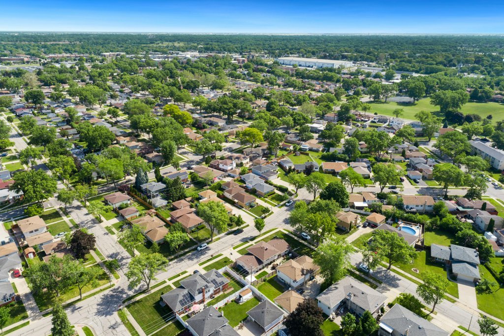 365 W Myrick Avenue, Addison, IL 60101