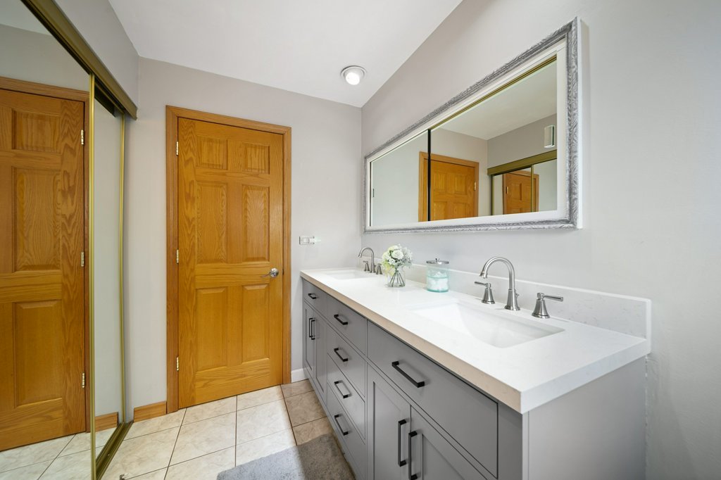 365 W Myrick Avenue, Addison, IL 60101