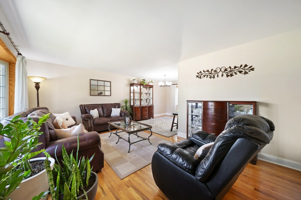 365 W Myrick Avenue, Addison, IL 60101