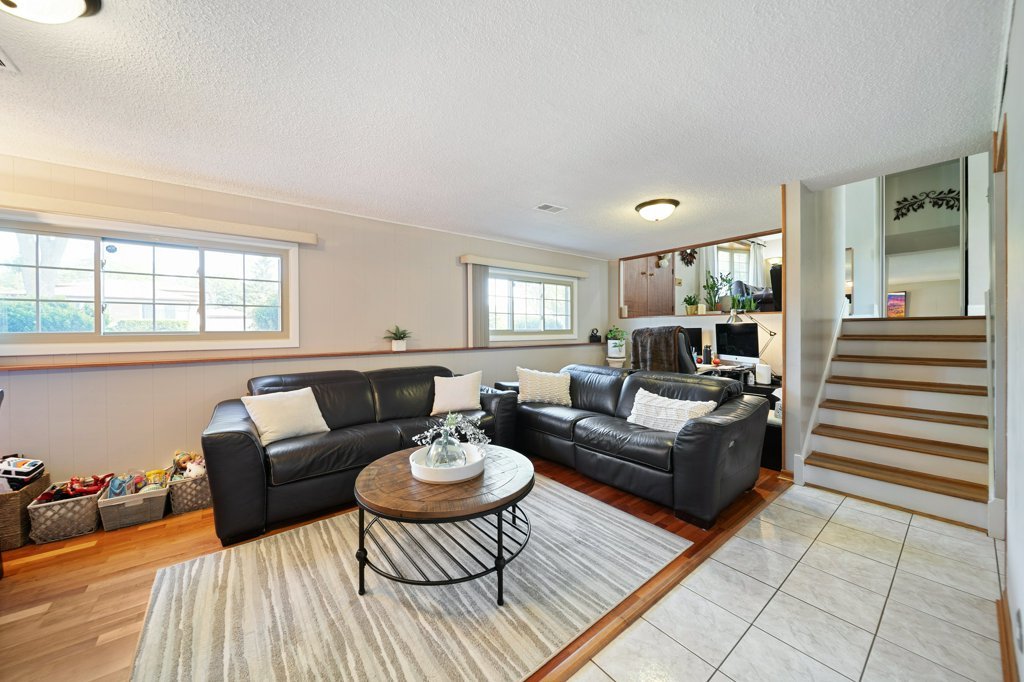 365 W Myrick Avenue, Addison, IL 60101