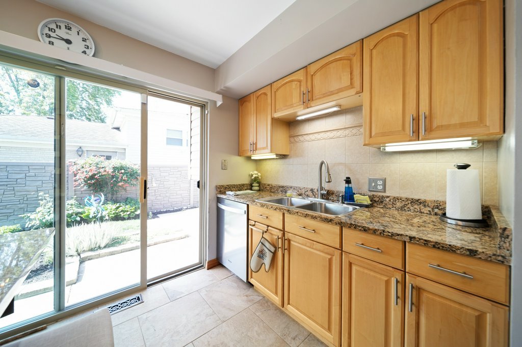 365 W Myrick Avenue, Addison, IL 60101