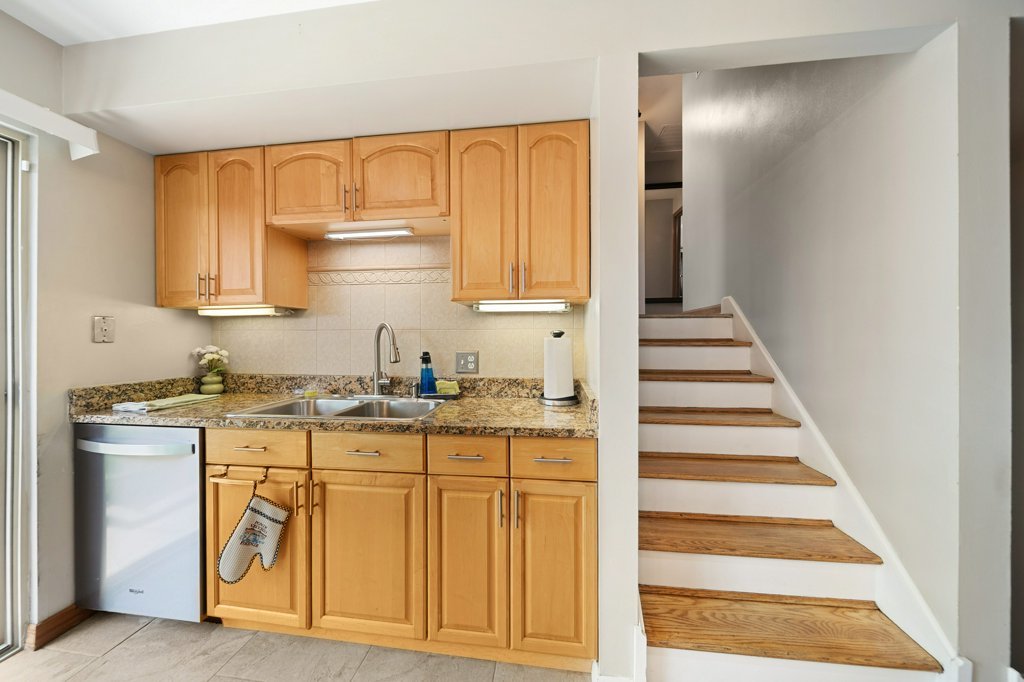365 W Myrick Avenue, Addison, IL 60101