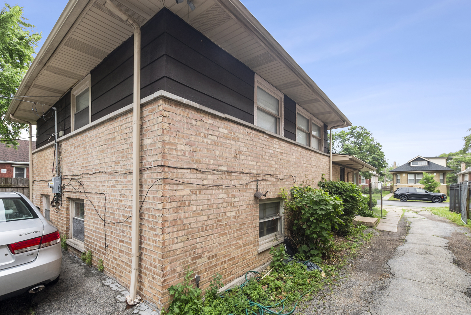 11600 S Hale Avenue, Chicago, IL 60643