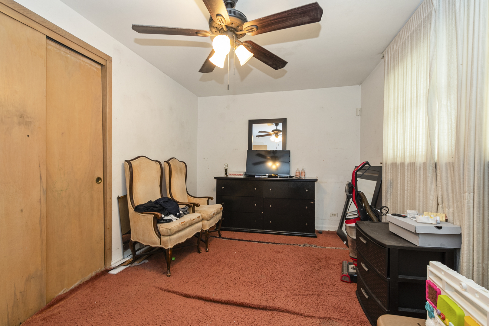 11600 S Hale Avenue, Chicago, IL 60643