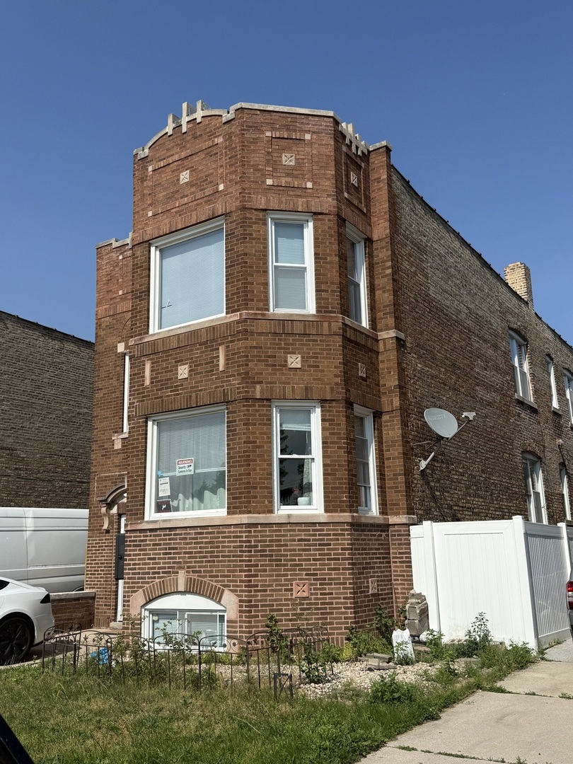 851 Wentworth Avenue, Calumet City, IL 60409