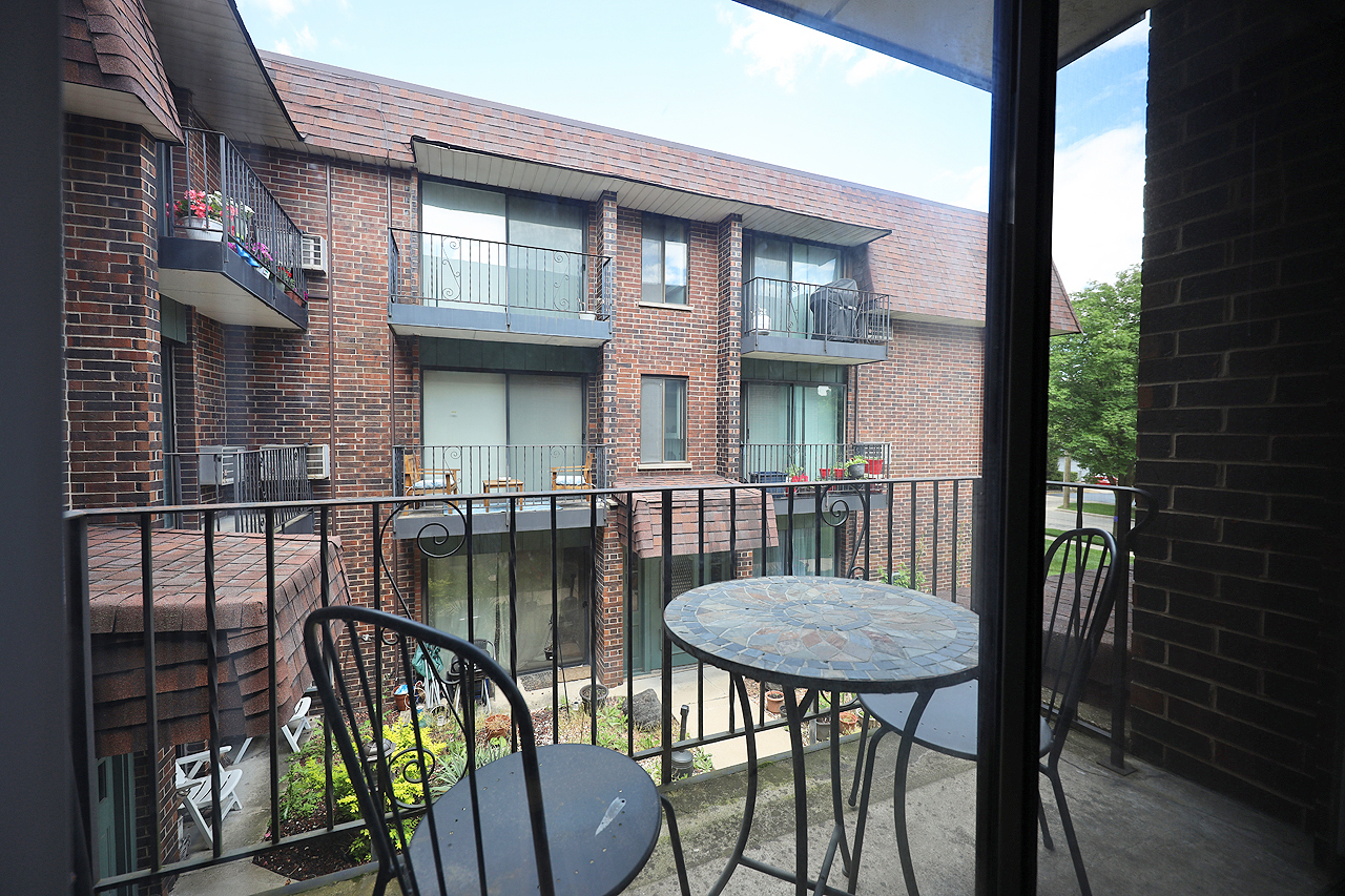 4946 Douglas Road #202, Downers Grove, IL 60515