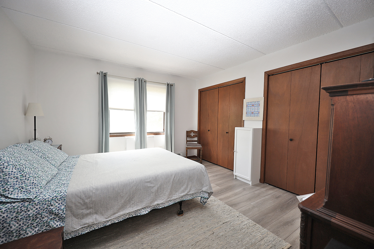 4946 Douglas Road #202, Downers Grove, IL 60515