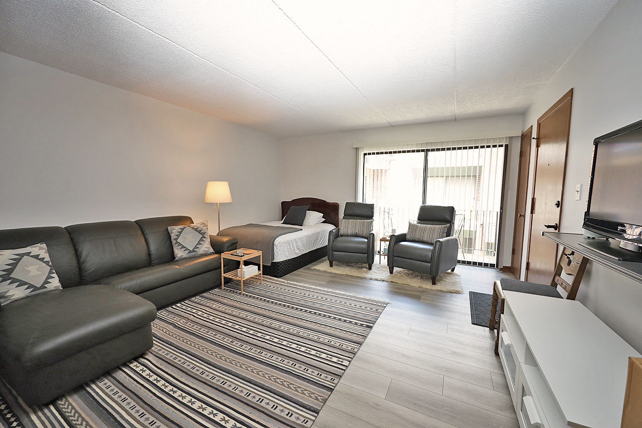 4946 Douglas Road #202, Downers Grove, IL 60515