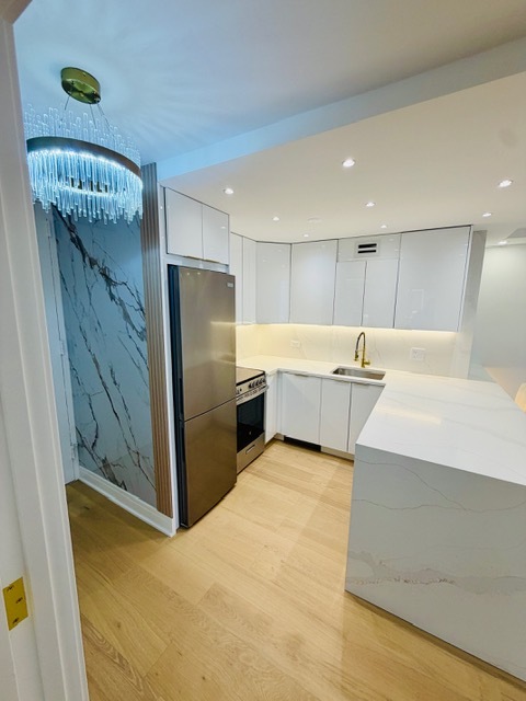 100 E Walton Street #36C, Chicago, IL 60611